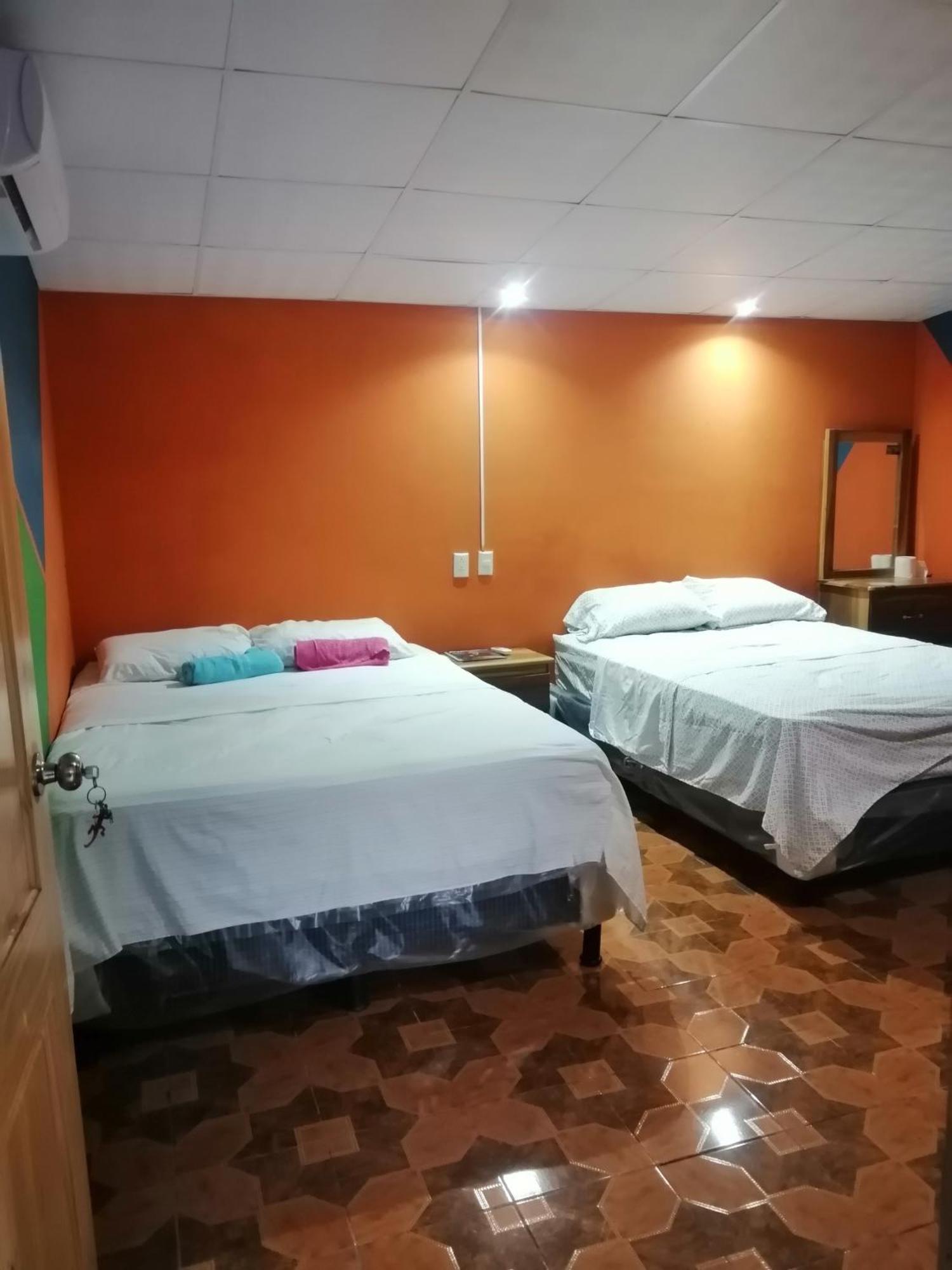 Hostal Nina Oly Tamanique Номер фото